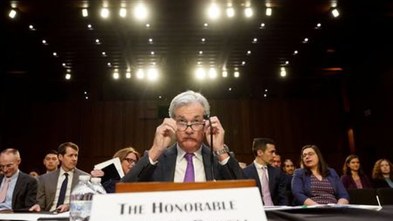 Powell, do Fed, abre a porta para elevação maior e possivelmente mais rápida dos juros