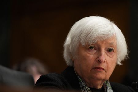 Yellen diz estar disposta a intervir para proteger depósitos de bancos menores se necessário
