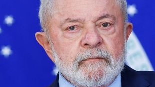 Lula cancela viagem à China