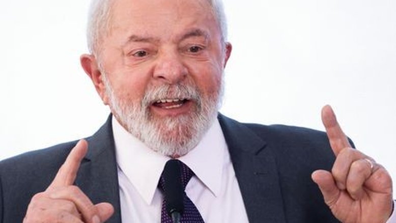 Governo brigará na Justiça por Eletrobras, diz Lula