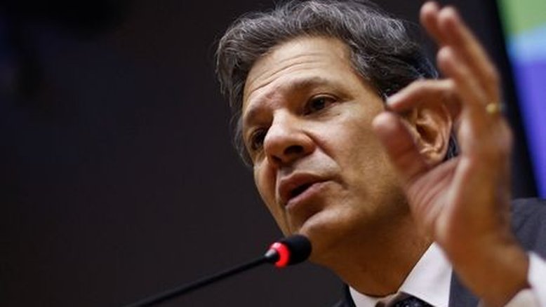 Haddad diz que é preciso "cobrar de quem não paga" para atingir metas fiscais