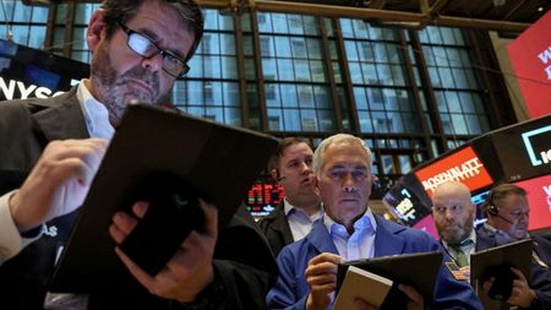 Wall St abre em baixa após dados de emprego no setor privado intensificarem temor de recessão