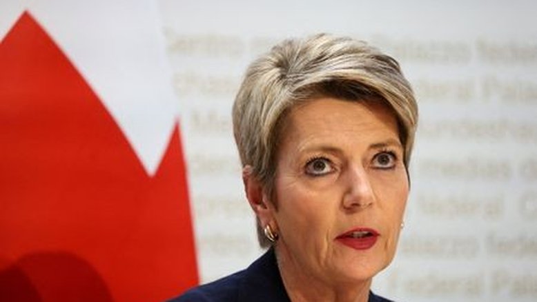 Ministra das Finanças da Suíça não vê obstáculos para aquisição do Credit Suisse pelo UBS