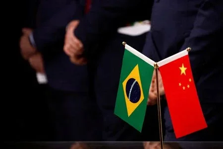 Bandeiras do Brasil e da China