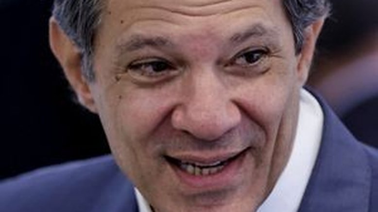 Shein vai nacionalizar 85% de suas vendas em 4 anos com produção no Brasil, diz Haddad