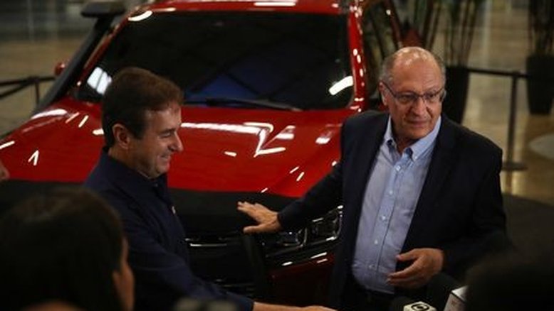 Híbridos flex são trunfo do Brasil em meio a esforços de descarbonização, diz Alckmin