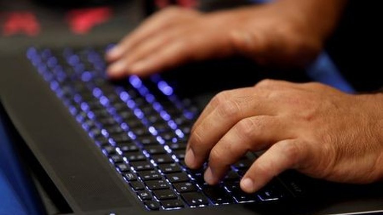 Trolls das redes sociais são inspirados por ‘curtidas’, aponta estudo