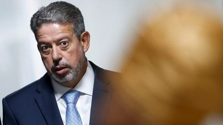 Lira vê como 'quase impossível' aprovar projeto que aumenta cobrança de JCP e CSLL