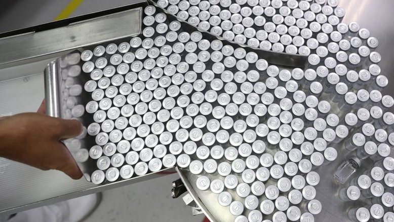Butantan conclui envase da CoronaVac com IFA recebido até agora e depende de novas remessas