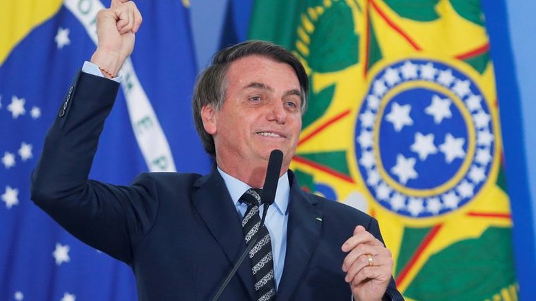 Bolsonaro conversa com presidente eleito do Equador e deve ir à posse