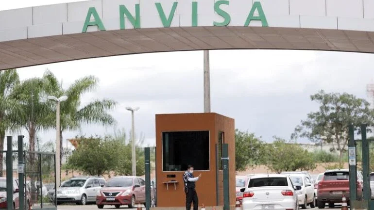 Caça às bruxas na Anvisa