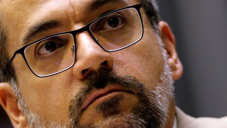 Abraham Weintraub expõe no Twitter mágoa de Bolsonaro e diz que foi trocado pelo Centrão