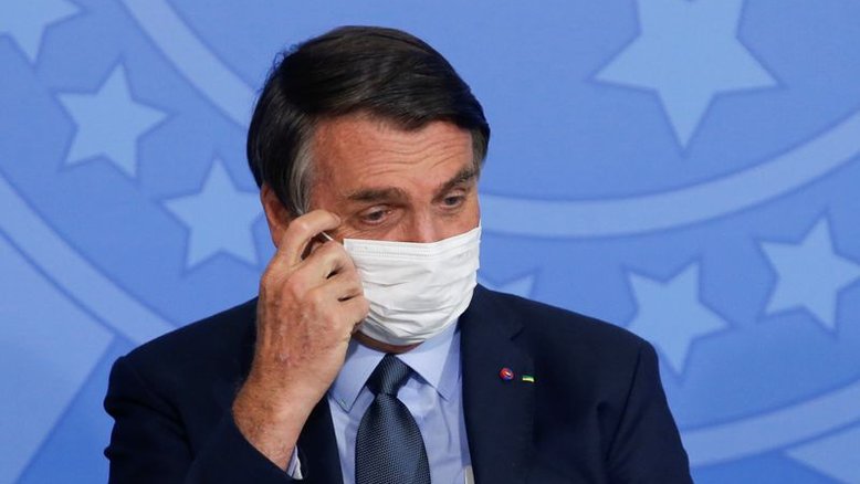 Unidos, Bolsonaro e brasileiros nos transformam em covidário mundial