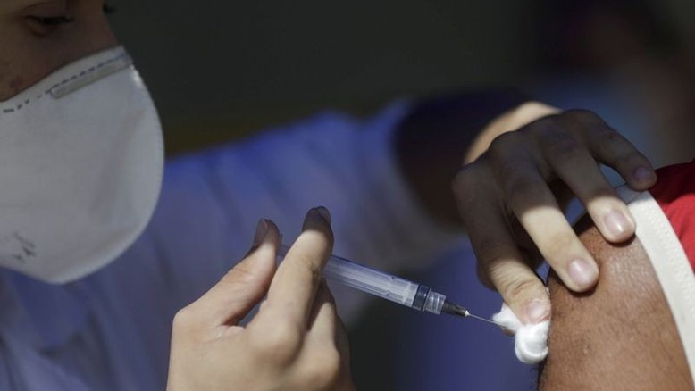 Número de vacinados contra a covid-19 chega a 31,87 milhões, 15% da população