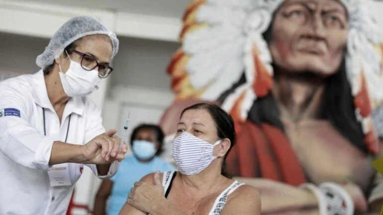 Prefeitura do Rio muda calendário de vacinação por falta de 2ª dose da CoronaVac
