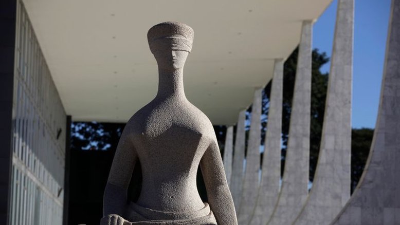 CCJ da Câmara rejeita projeto sobre impeachment de ministros do STF por usurpar poderes