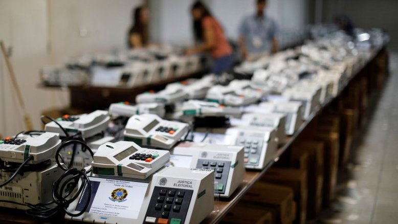 Presidentes de 8 partidos expressam "total confiança" em sistema eleitoral do país