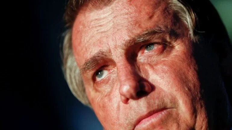 Bolsonaro diz que não ataca STF, mas acusa ministros de desejarem volta da corrupção