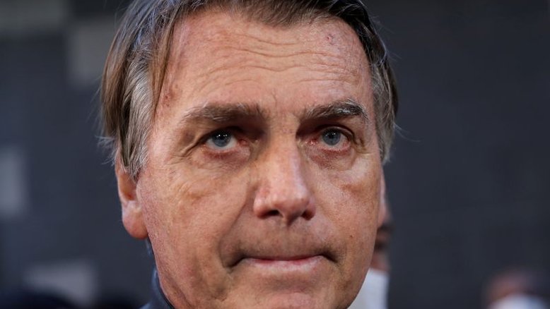 Bolsonaro rosna, mas não morde
