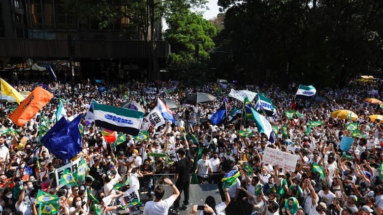 Manifestações mudaram o jogo da oposição
