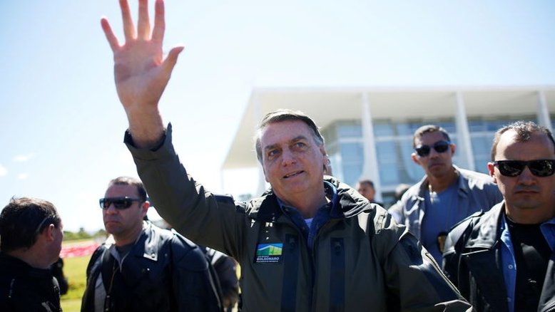 Acusado de propaganda antecipada, Bolsonaro ganha causa contra PCdoB