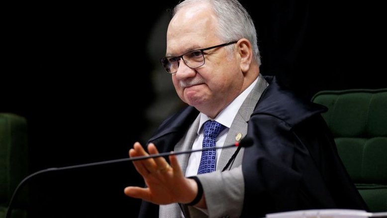 Fachin cobra Aras e diz que PGR não pode desistir de denúncia contra Lira