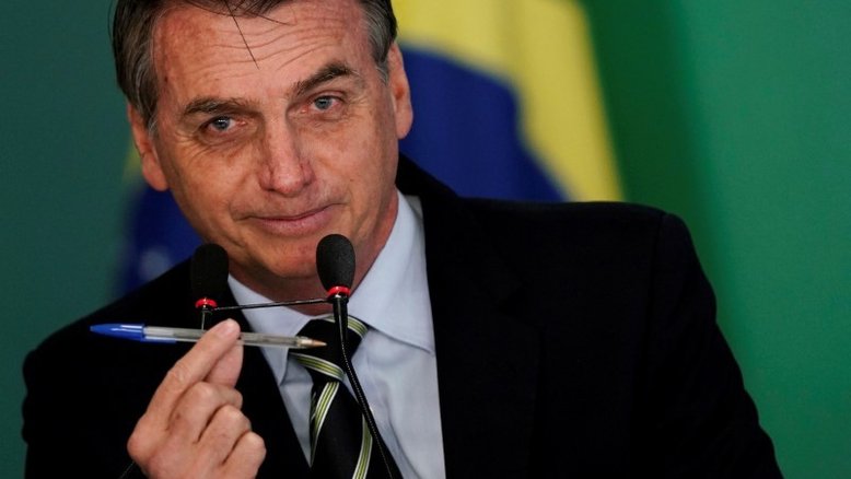 Bolsonaro sanciona lei que permite candidaturas de políticos com contas rejeitadas