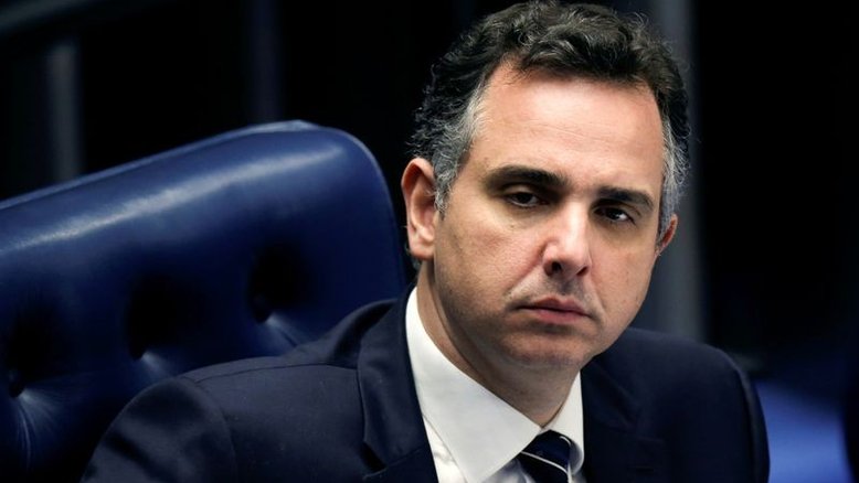 Pacheco se consulta com ex-presidentes para pré-candidatura
