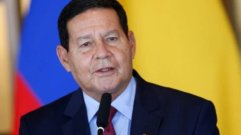Mourão confirma fim da GLO na Amazônia, mas diz que militares prestarão apoio logístico