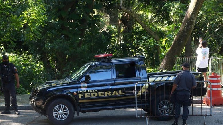 Policiais federais protestam e cobram 'valorização' prometida por Bolsonaro