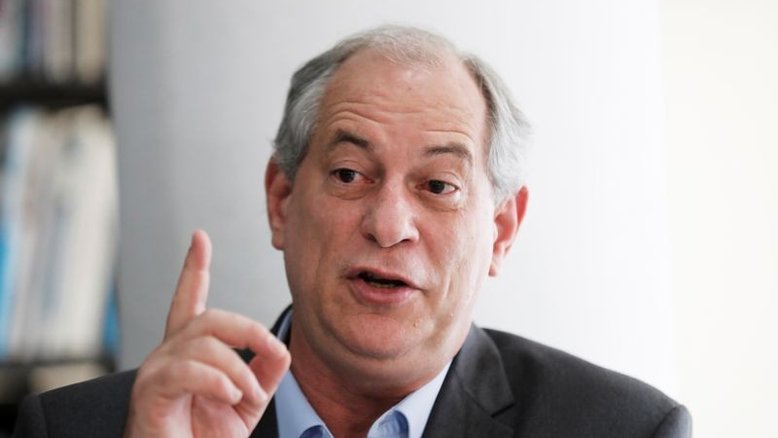 Ciro e Gregório Duvivier acertam debate; presidenciável pediu 'paridade de armas'
