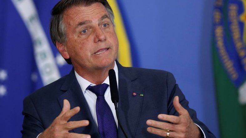 Mulher é detida após xingar Bolsonaro na Via Dutra