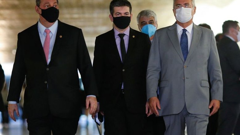 CPI aprova convocação de 9 governadores; pedido para Bolsonaro depor gera atrito