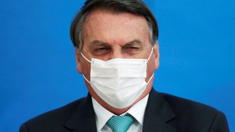 Bolsonaro diz que ministro da Saúde deve editar parecer desobrigando uso de máscara a imunizados