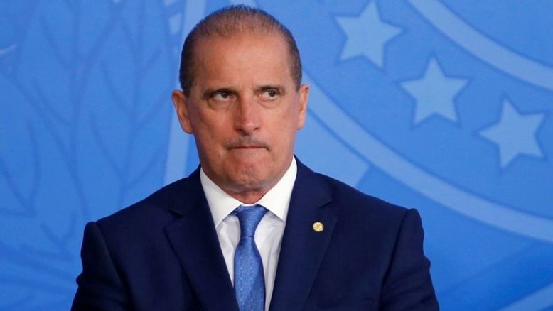 Oposição quer convocar Onyx à CPI após fala sobre irmãos Miranda; ministro diz que vai