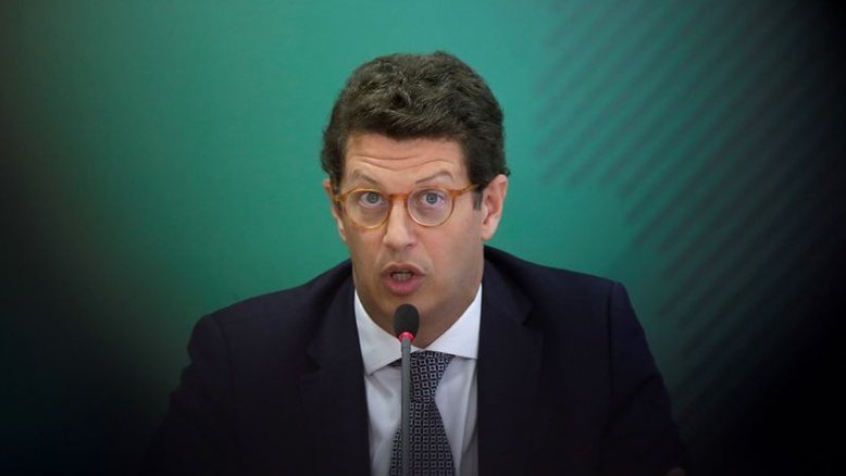 STF determina retenção de passaporte de ex-ministro Ricardo Salles