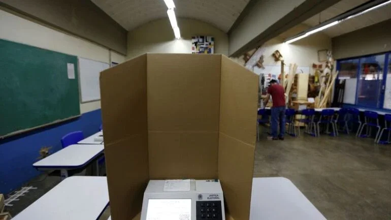 Deputado apresenta parecer favorável a voto impresso na urna eletrônica