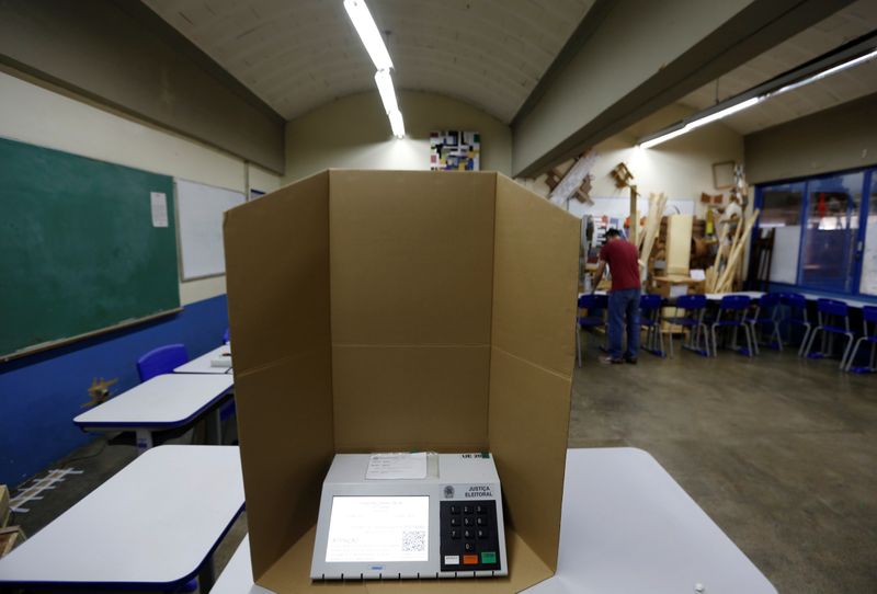 Deputado apresenta parecer favorável a voto impresso na urna eletrônica