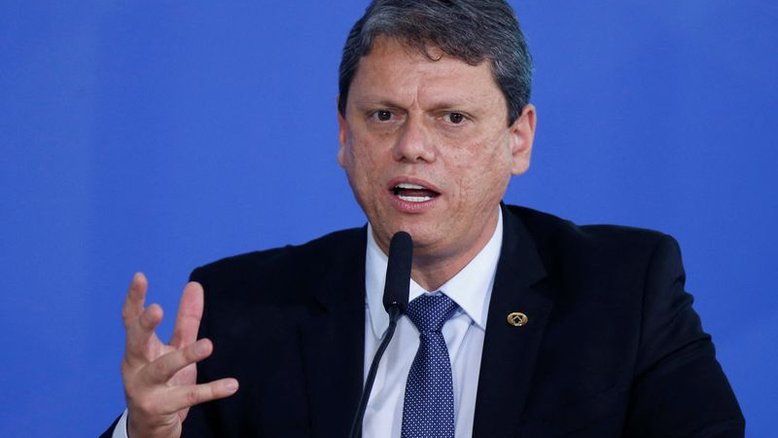 Tarcísio reforça investimentos em SP às vésperas da candidatura