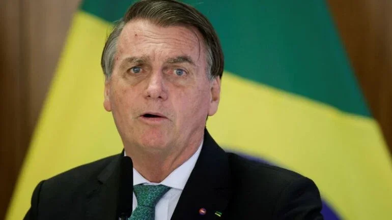 Bolsonaro promete recursos para municípios atingidos pelas chuvas em São Paulo, mas não fala em valores