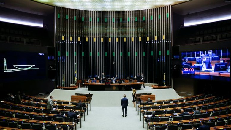 Câmara aprova incorporação de novos tratamentos por planos de saúde