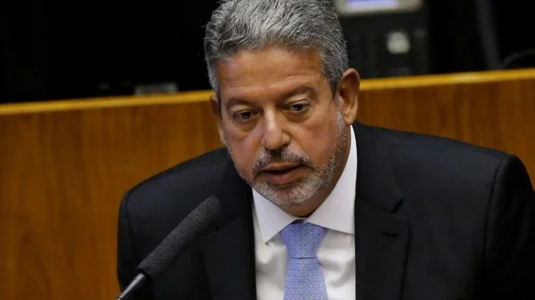Lira quer votar projeto de lei das fake news na próxima semana e nega "disputa nacional" sobre Telegram