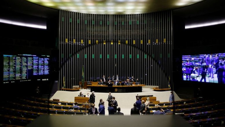 Câmara conclui votação de MP sobre revogação de incentivos tributários a petroquímicas