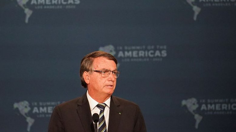 Bolsonaro diz que acordo com Argentina por gás de Vaca Muerta "está de pé"