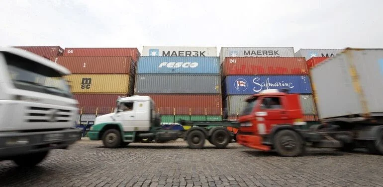 Senado aprova MP para renovação de frota de caminhões, texto vai à sanção
