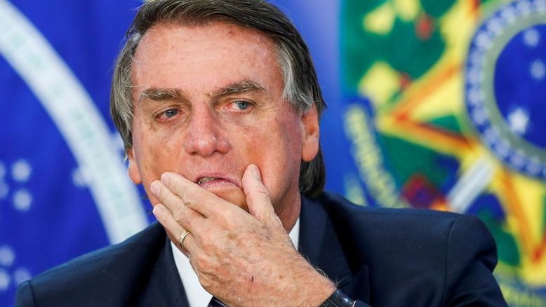 Barroso prorroga investigação sobre conduta de Bolsonaro na pandemia