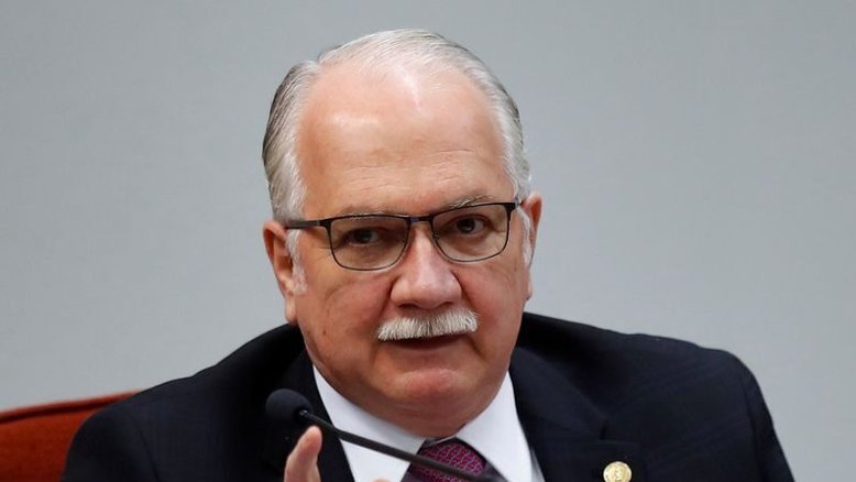 Em dia de atos pela democracia, Fachin divulga mensagem em defesa das eleições