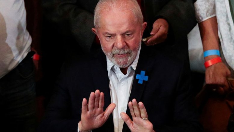 Lula nega que terá discurso para evangélicos e diz não querer "guerra santa"