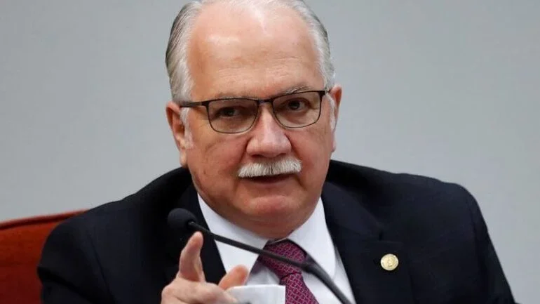 Fachin suspende honorário milionário de advogado em acordo de indígenas com Vale