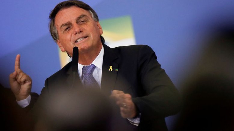 ZONA ELEITORAL-Bolsonaro tenta puxar Lula para o ringue dos costumes